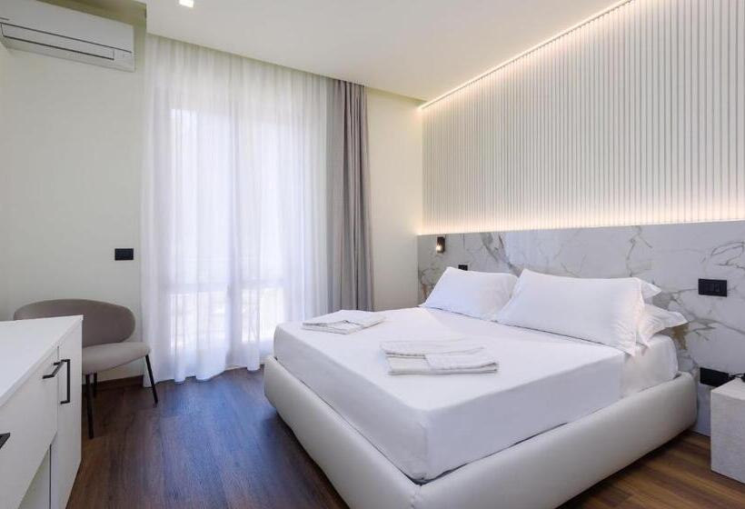 חדר סטנדרט לשלושה, Albergo Auralba
