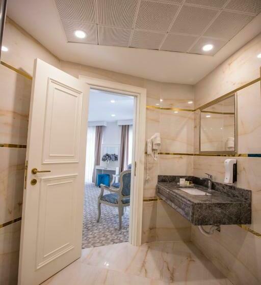 مجموعه ویستا شهر, Palde Hotel & Spa
