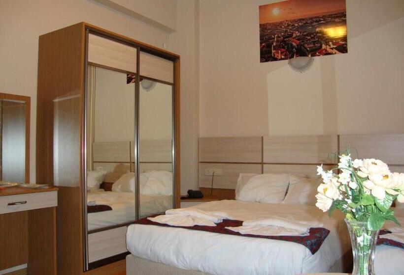اتاق استاندارد سه نفره, Royal Suites Besiktas