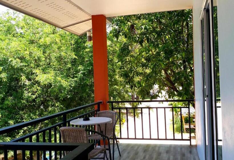 디럭스 룸, Tamarind Lanta Resort