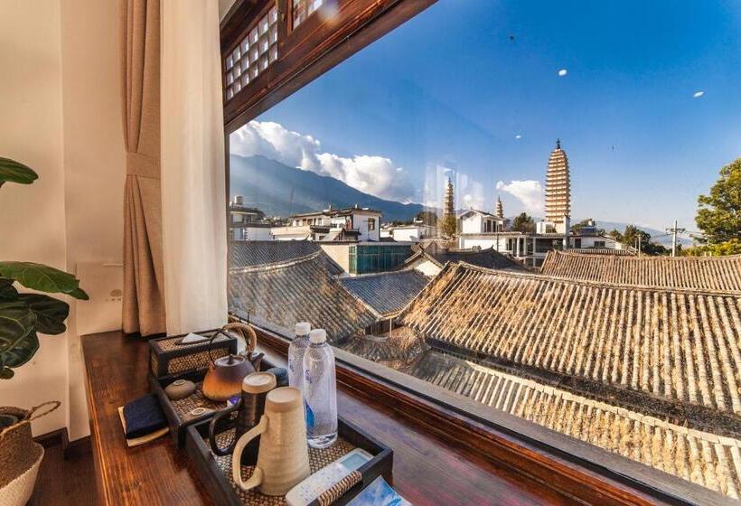 غرفة قياسية مطلة على الجبل, Dali Rong Lu
