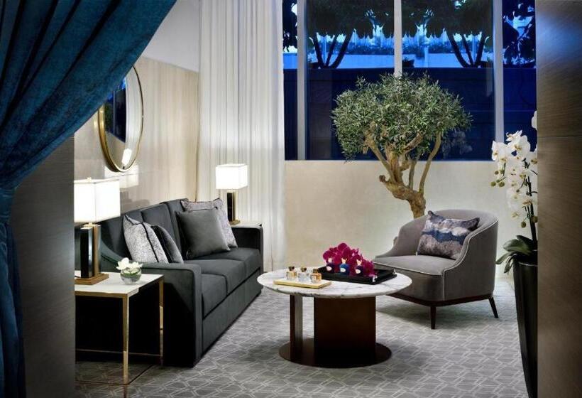 Superior studio with view, The Dubai Mall Residences