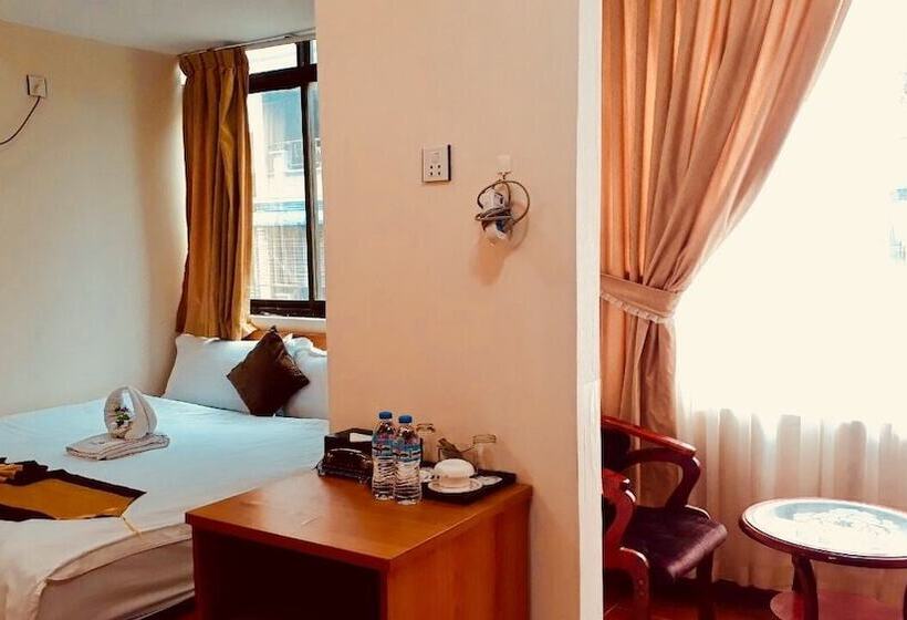 اتاق لوکس, City Central Inn