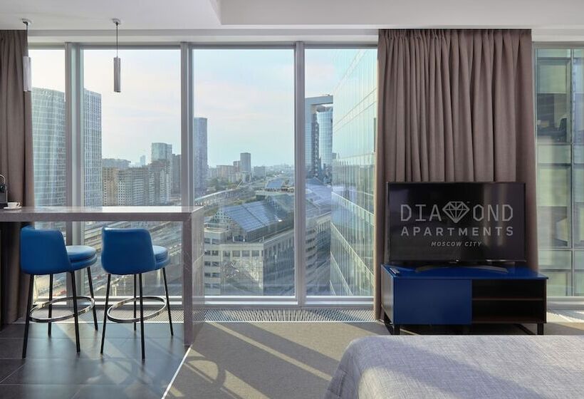 스탠다드 스튜디오, Diamond Apartments