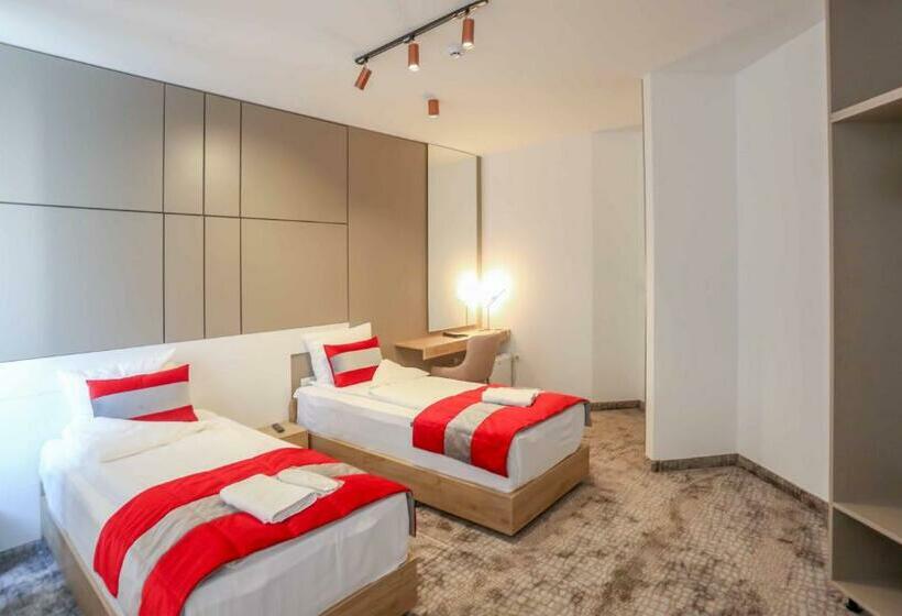 استودیوی استاندارد, Koncept Residence