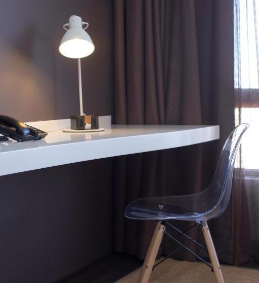 Номер Deluxe, M Roof Hotel & Residences