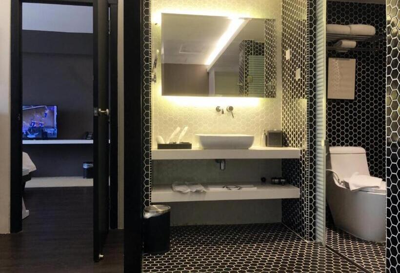Семейный Номер, M Roof Hotel & Residences