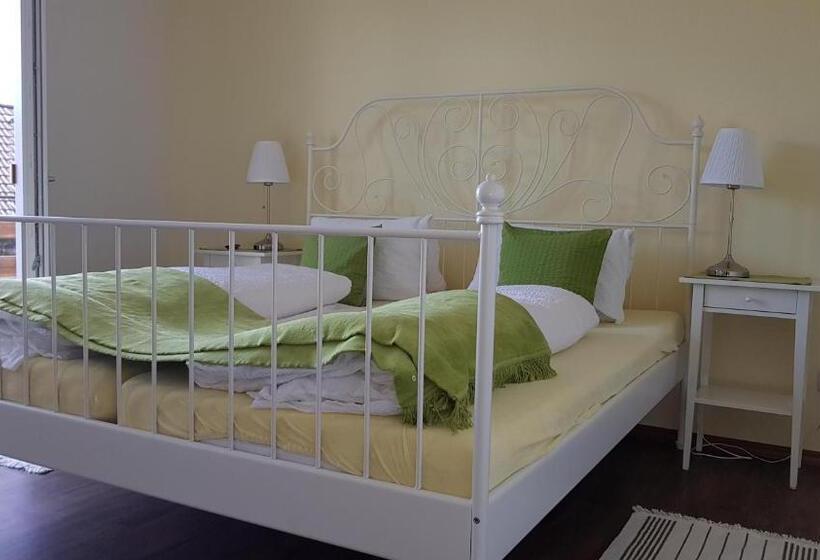 Quarto Estandar com Sacada, Gästehaus Elfriede