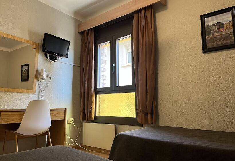 Классический Номер, Hostal Tarres