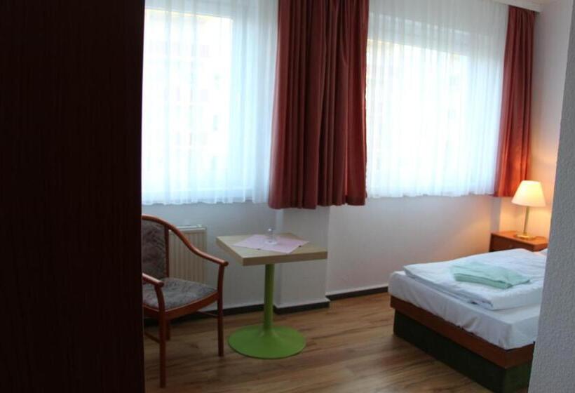 标准单人间, Schlafhaus Dünenweg 16