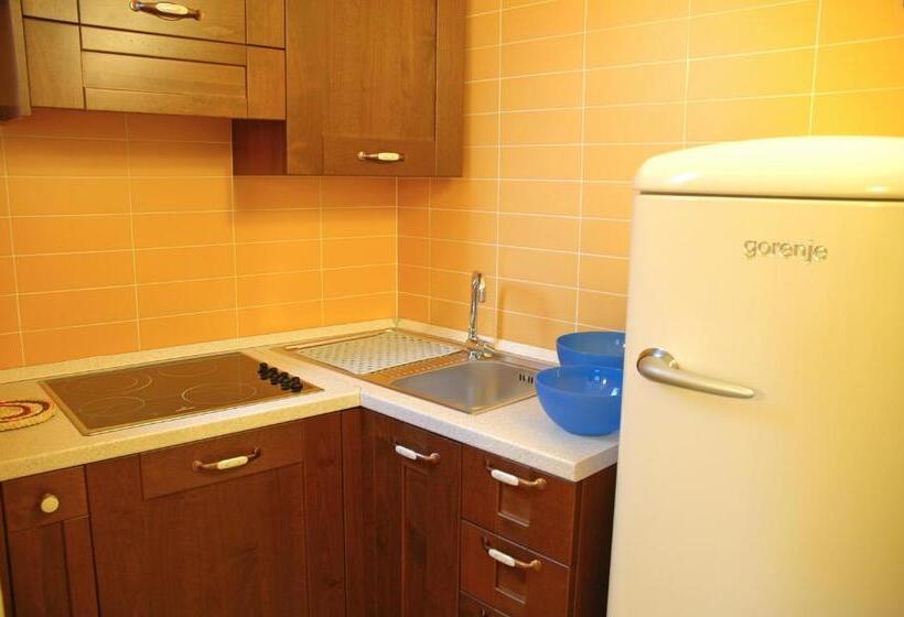 Студио Стандарт с Террасой, World Village Apartments