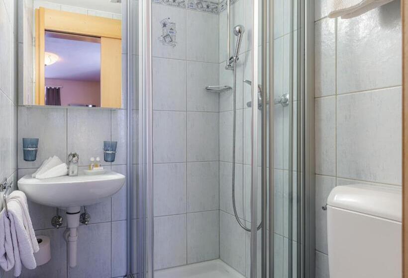 Номер Стандарт Вид на Горы, Guesthouse By The Rex