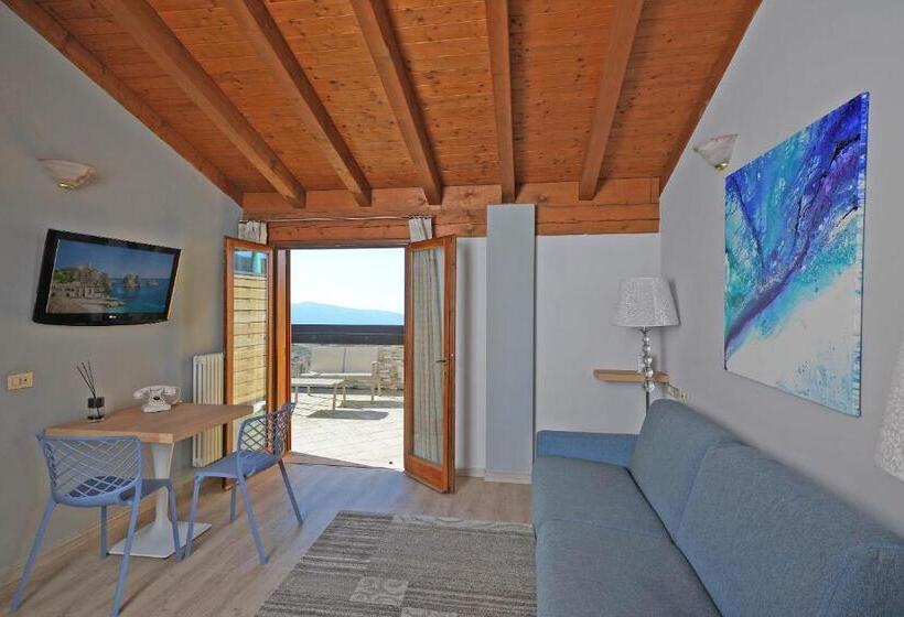 سوییت جونیور با چشم‌انداز دریاچه, Residence Panorama La Forca, Gtsgroup