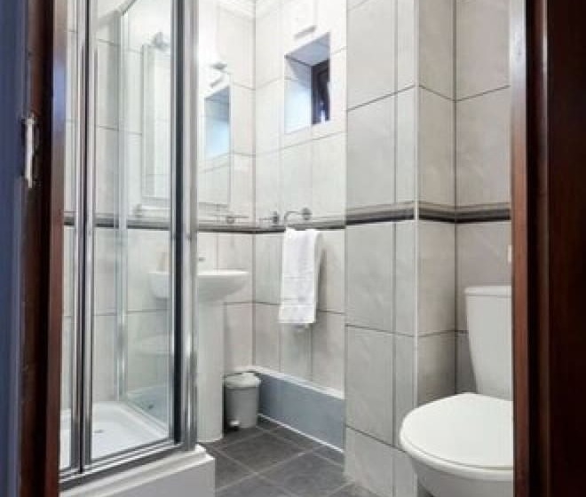 Семейный Номер, Conifers Guest House