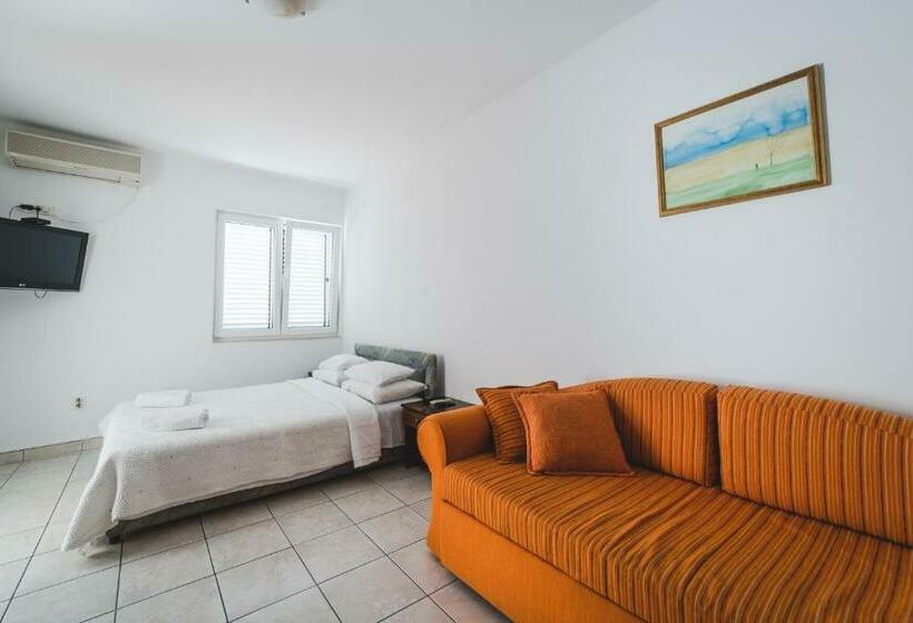 استودیوی استاندارد, Apartments Memidz
