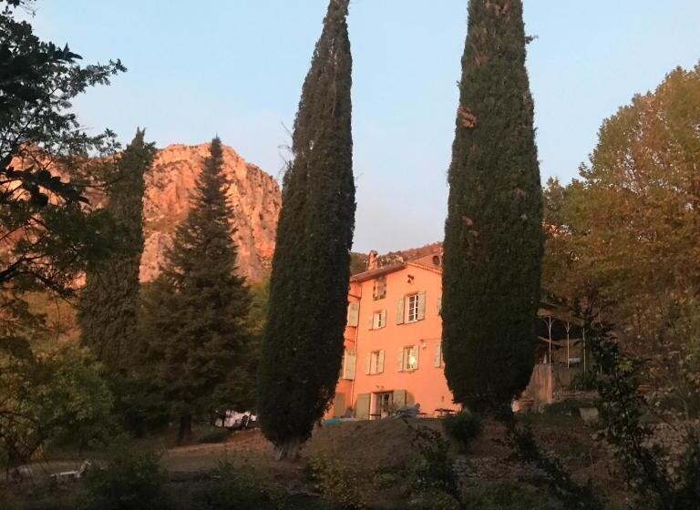 סוויטת ג'וניור, Domaine D Angouire