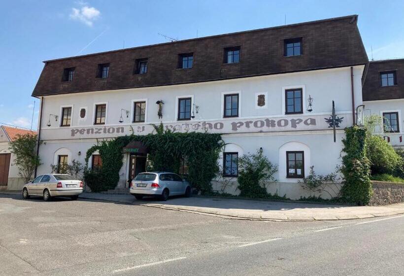 اتاق استاندارد سه نفره, Pension U Sv. Prokopa