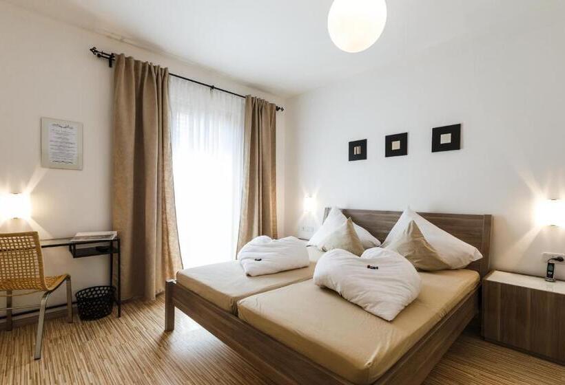 Семейный Номер, Pension Julia & Haus Elisabeth   Wallner S Hofheuriger & Weinhof