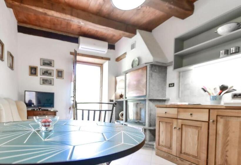 １ベッドルームドゥプレックスアパートメント, Agriturismo Castello Delle Fornaci   Private Jacuzzi
