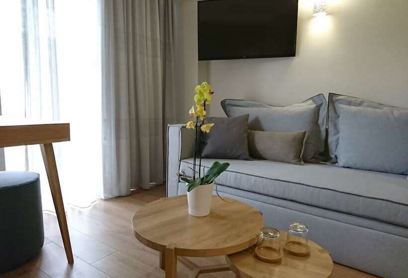 주니어 스위트, Mirivili Rooms & Suites