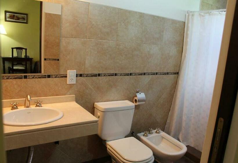 Quarto Triplo Estandar, Las Azaleas