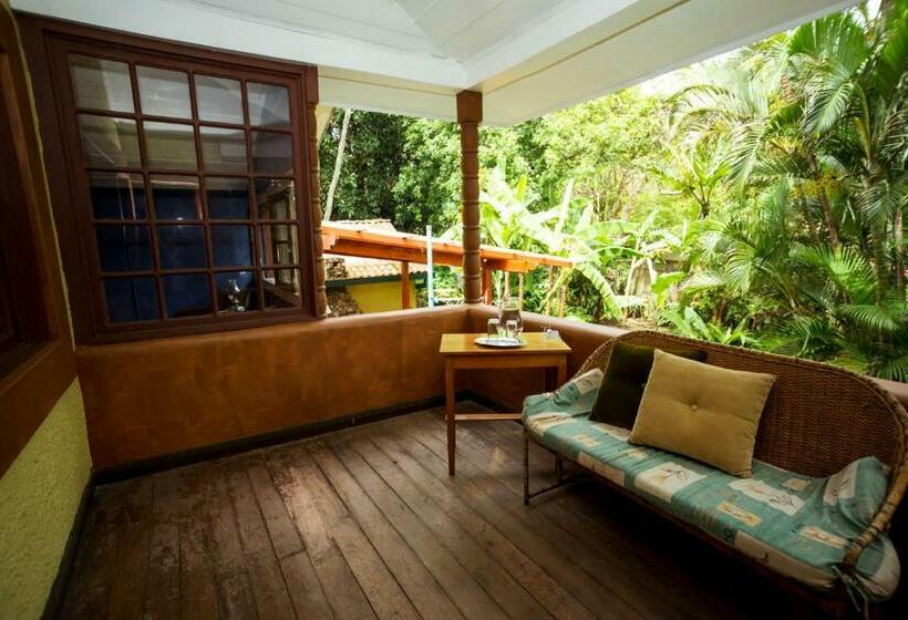 سوئیت با تخت بزرگ, Casa De Piedra Escazú
