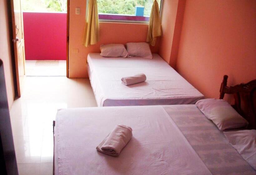 Номер Стандарт Трехместный, Hostal Alcazaba