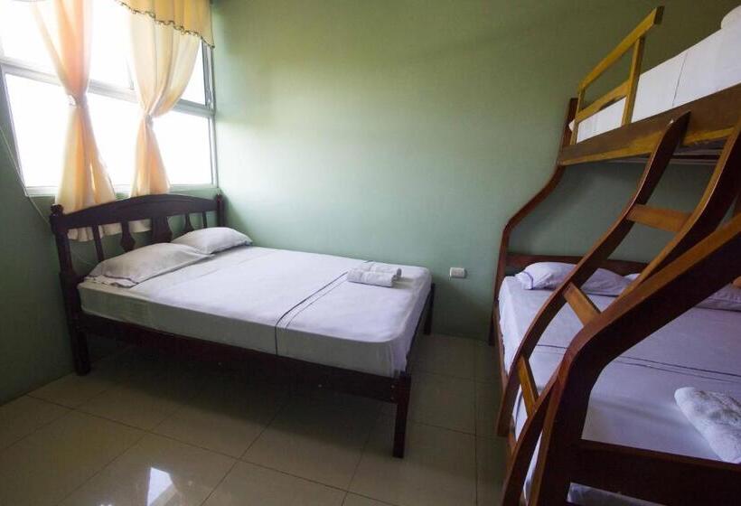 Семейный Номер, Hostal Alcazaba