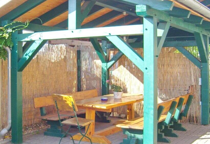 Номер Стандарт, Pension An Der Kamske