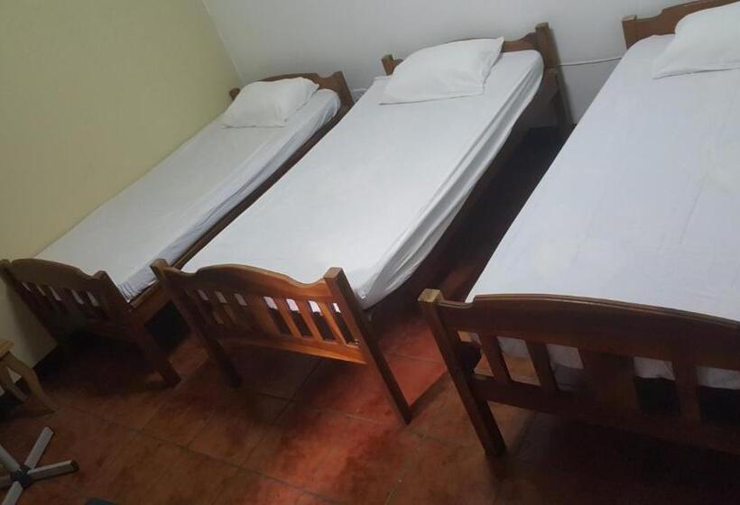 스탠다드 트리플 룸, Hostal El Jardin