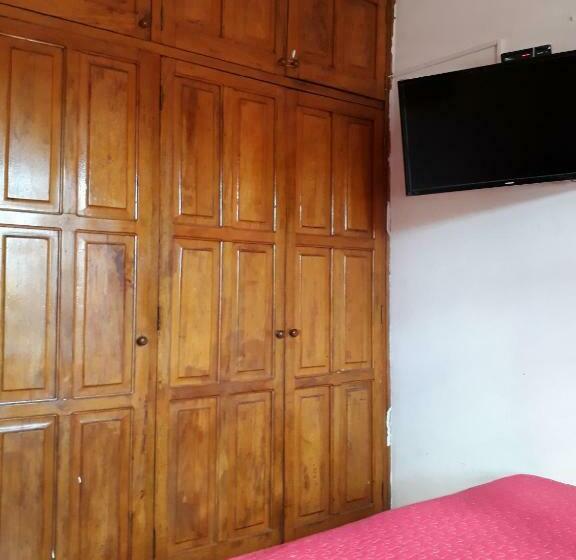 Номер Стандарт, Hostal Compostela Inn