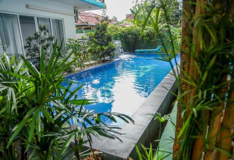 标准三人间, Nebula Residence