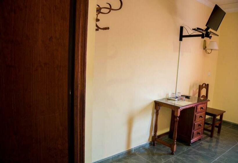 Номер Стандарт, Hostal Restaurante La Curva