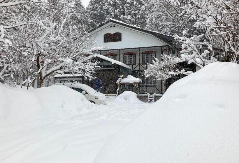 اتاق استاندارد سه تخته با سرویس بهداشتی مشترک, Kizuna Lodge & Bbq Centre