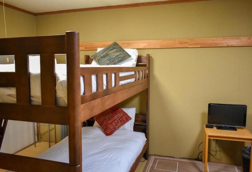 اتاق استاندارد چهارنفره با سرویس بهداشتی مشترک, Kizuna Lodge & Bbq Centre