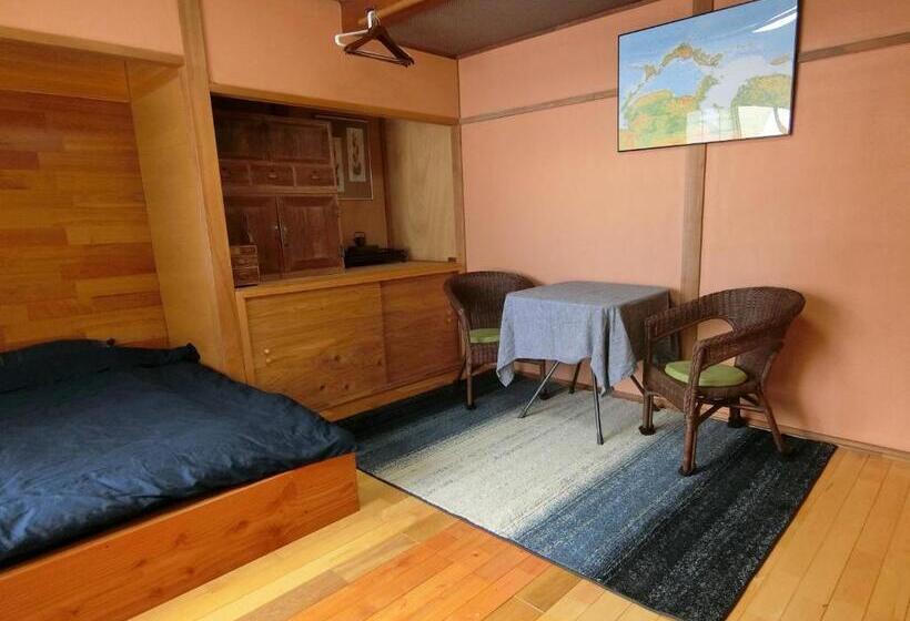 اتاق استاندارد, Shirokuma Inn