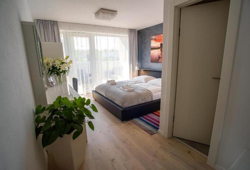 اتاق لوکس با بالکن, More Than Accommodation