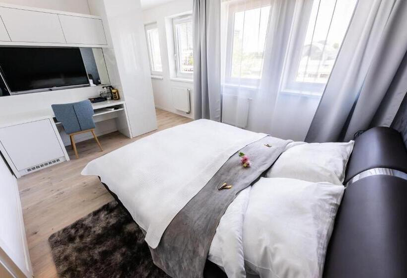 اتاق استاندارد, More Than Accommodation
