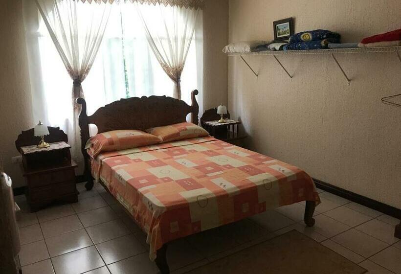 اتاق استاندارد چهار تخته, Casa Del Suizo