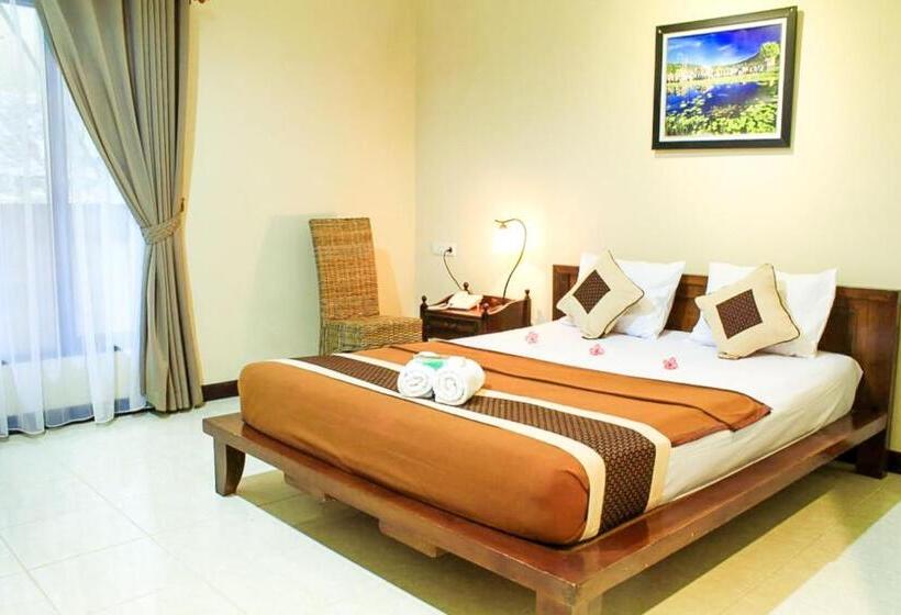 이그제큐티브 룸, Pendopo 45 Resort