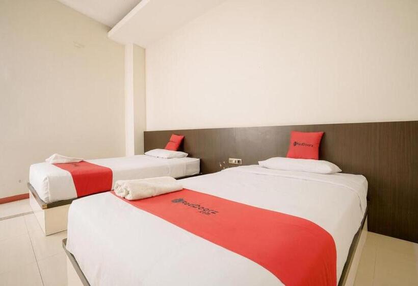 Номер Стандарт, Reddoorz Near Pantai Pede