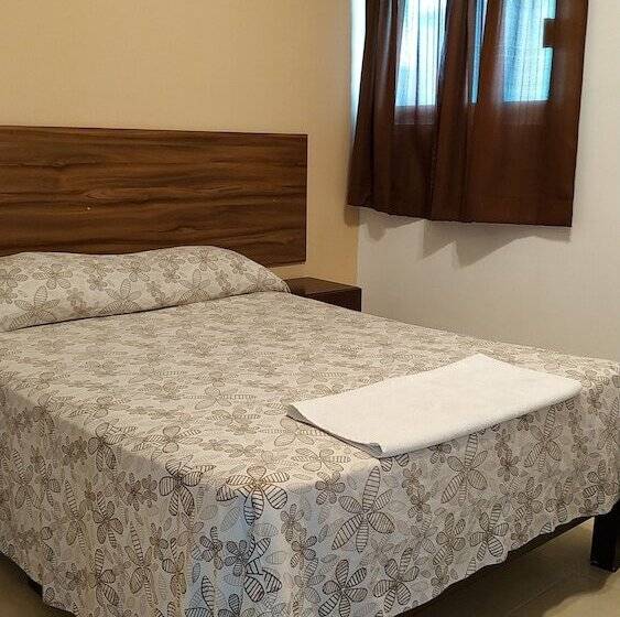 Номер Economy, Casa Real