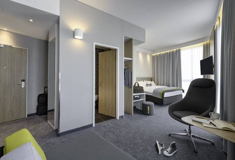 Семейный Номер, Holiday Inn Express   Regensburg, An Ihg