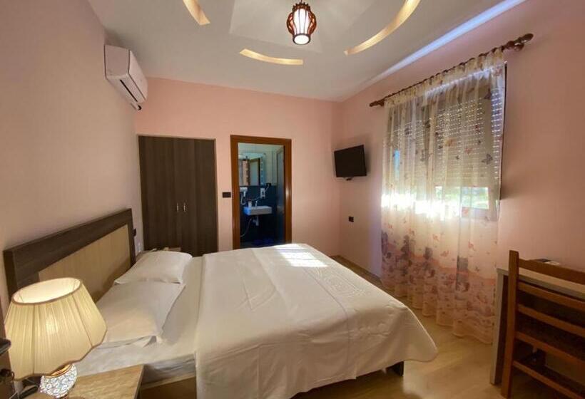 디럭스 룸, Joan Guesthouse