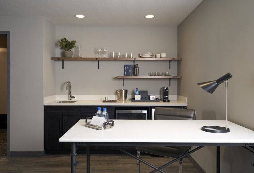 장애인을 위한 스위트, Archer Hotel Seattle/redmond