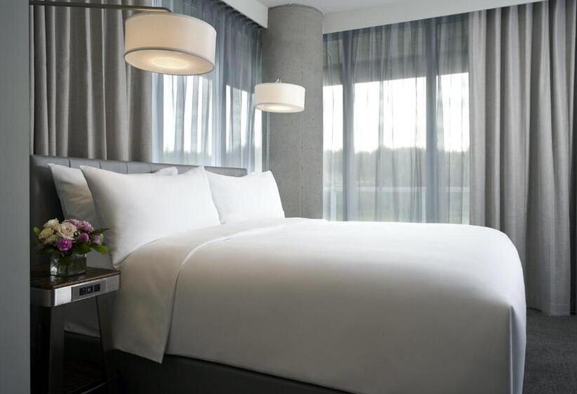 סוויטה עם מרפסת, Archer Hotel Seattle/redmond