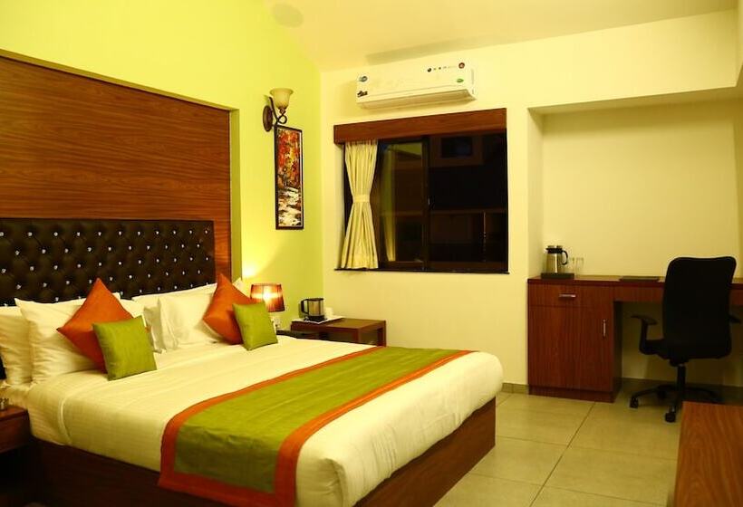 Superior Room with Balcony, Pride Resort & Convention Centre