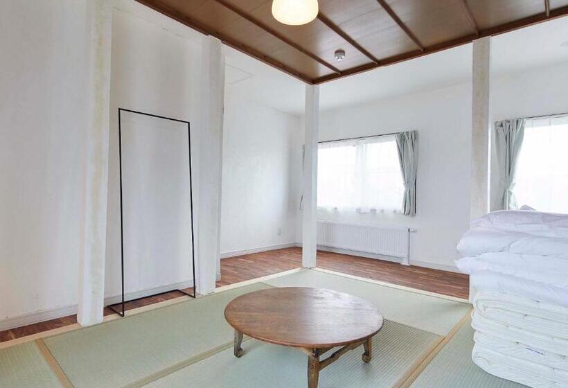 高级家庭房间, Haku Hostel