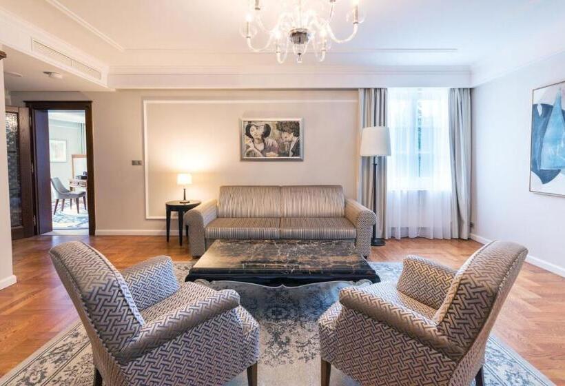 Люкс, Palace Art Hotel Pezinok