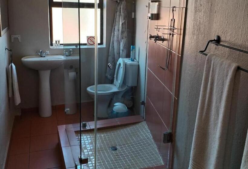 Номер Стандарт, Hole In One